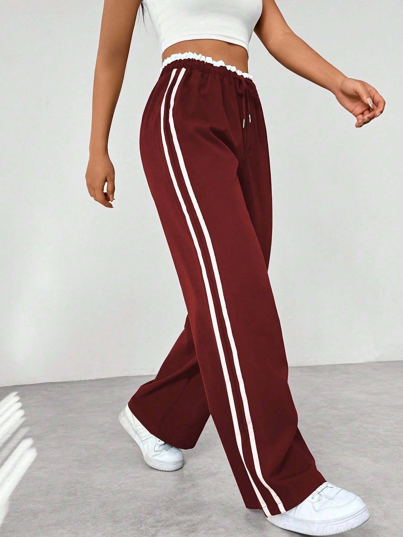 Sportive Wide-Leg Women’s Pants