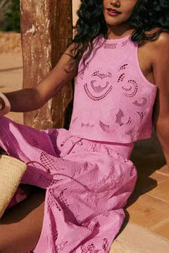 Sleeveless Hollow Out Lace Crop Top