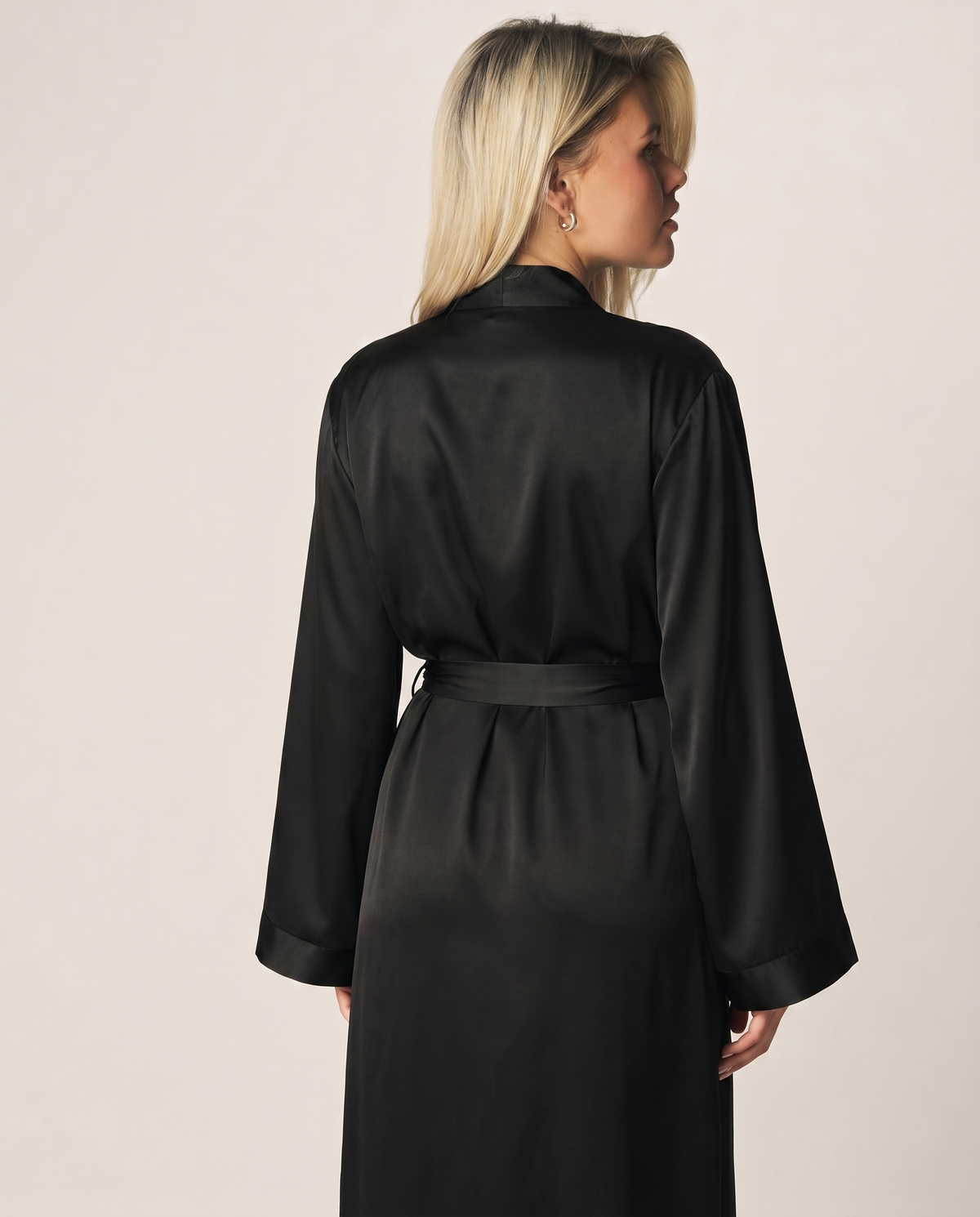 Violette Midi in Black