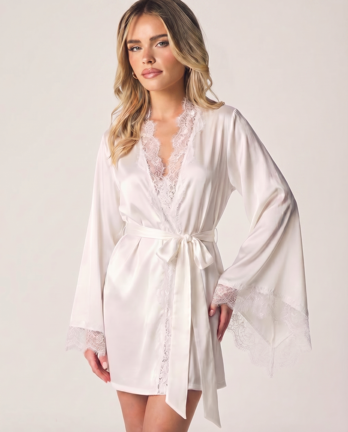 Cia Mini Lace Robe in Ivory