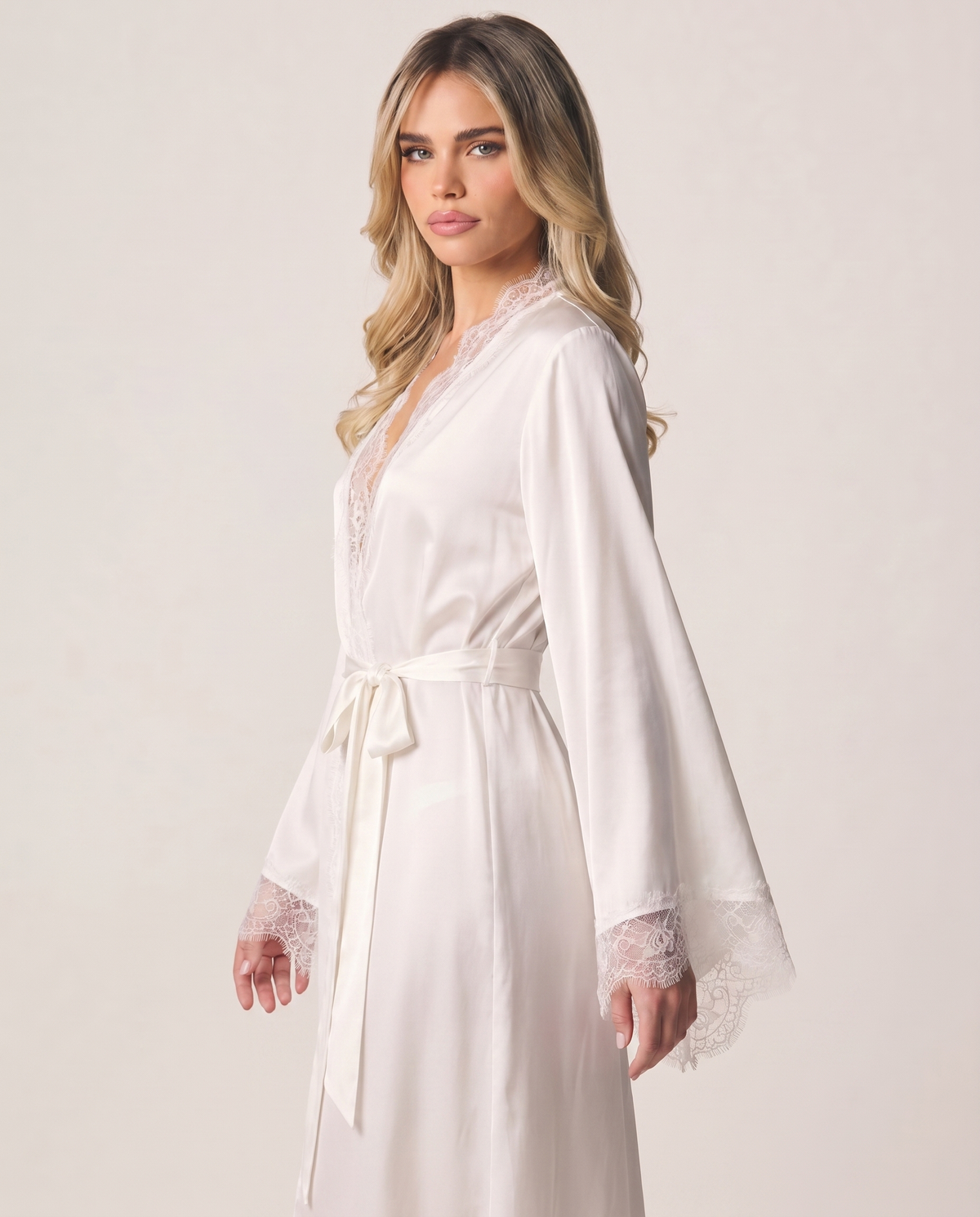 Celine Maxi Lace Robe in Ivory
